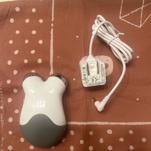 NuFACE Mini with Power Adapter